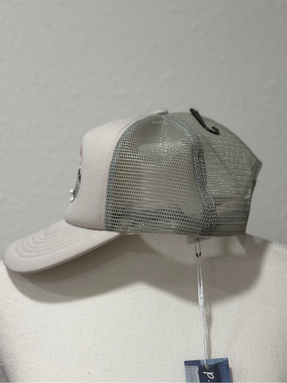 Oyster Bar Embroidered Trucker NWT brand patchwork by La Vale - Picture 6 of 8